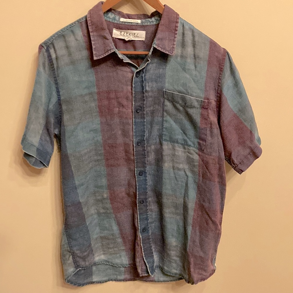 Ezekiel short sleeve button down. Size medium.